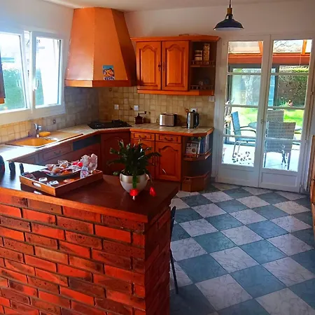 Jolie Maison A 800m De La